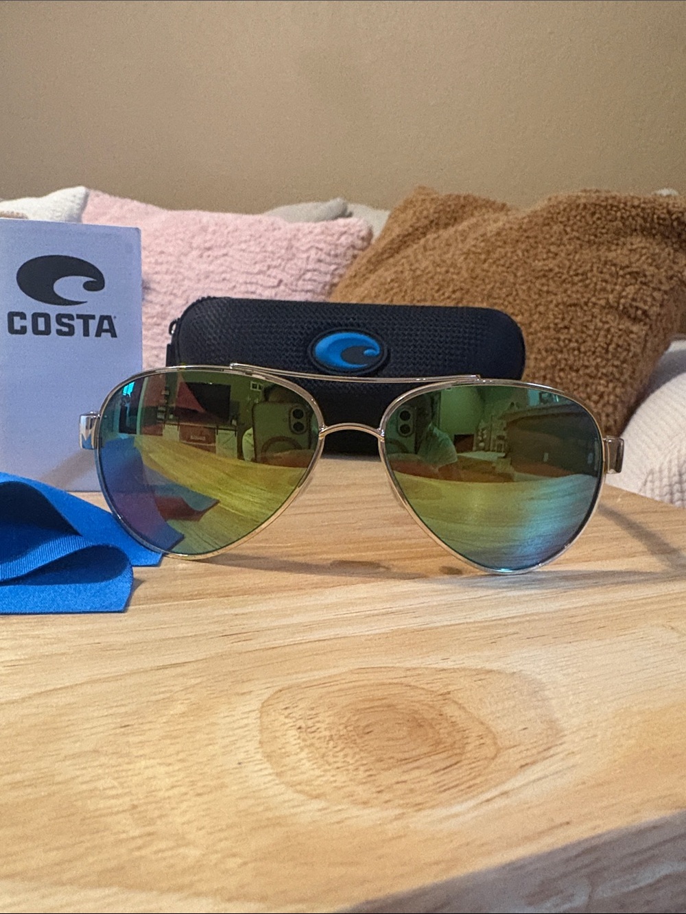 Women’s Costa Green Polarized Aviator Sunglasses with Rose Gold Frame